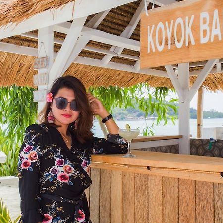 The Waterfront Beach House レンボンガン島 エクステリア 写真