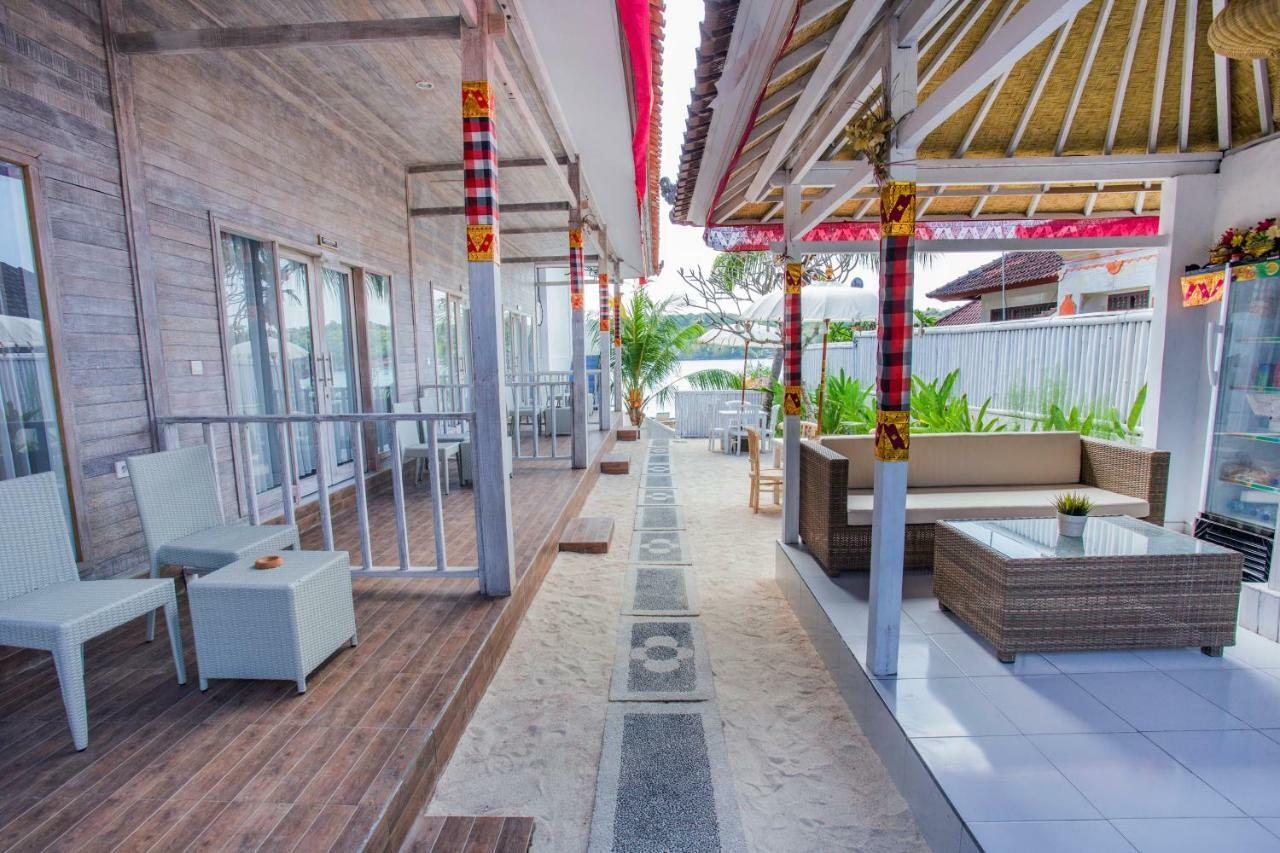 The Waterfront Beach House レンボンガン島 エクステリア 写真