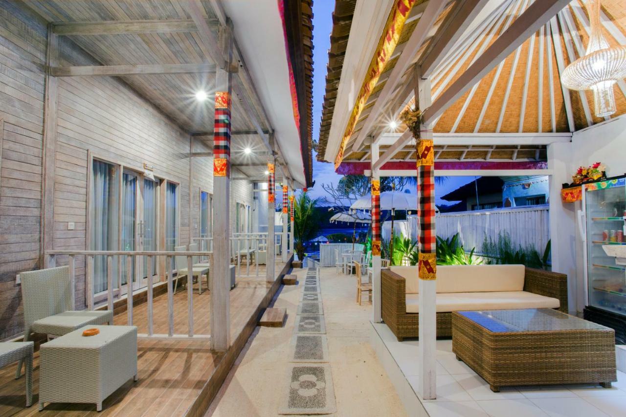 The Waterfront Beach House レンボンガン島 エクステリア 写真